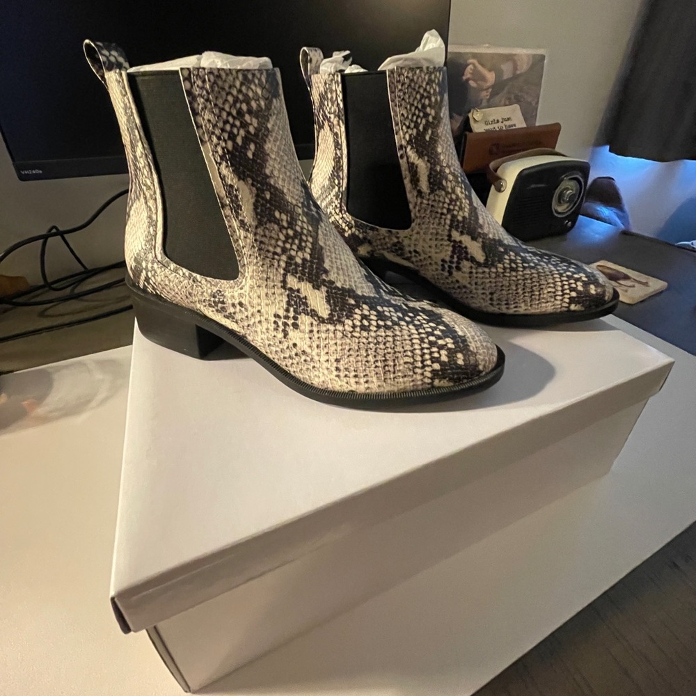 Steve madden - Snake skin booties - Black & White